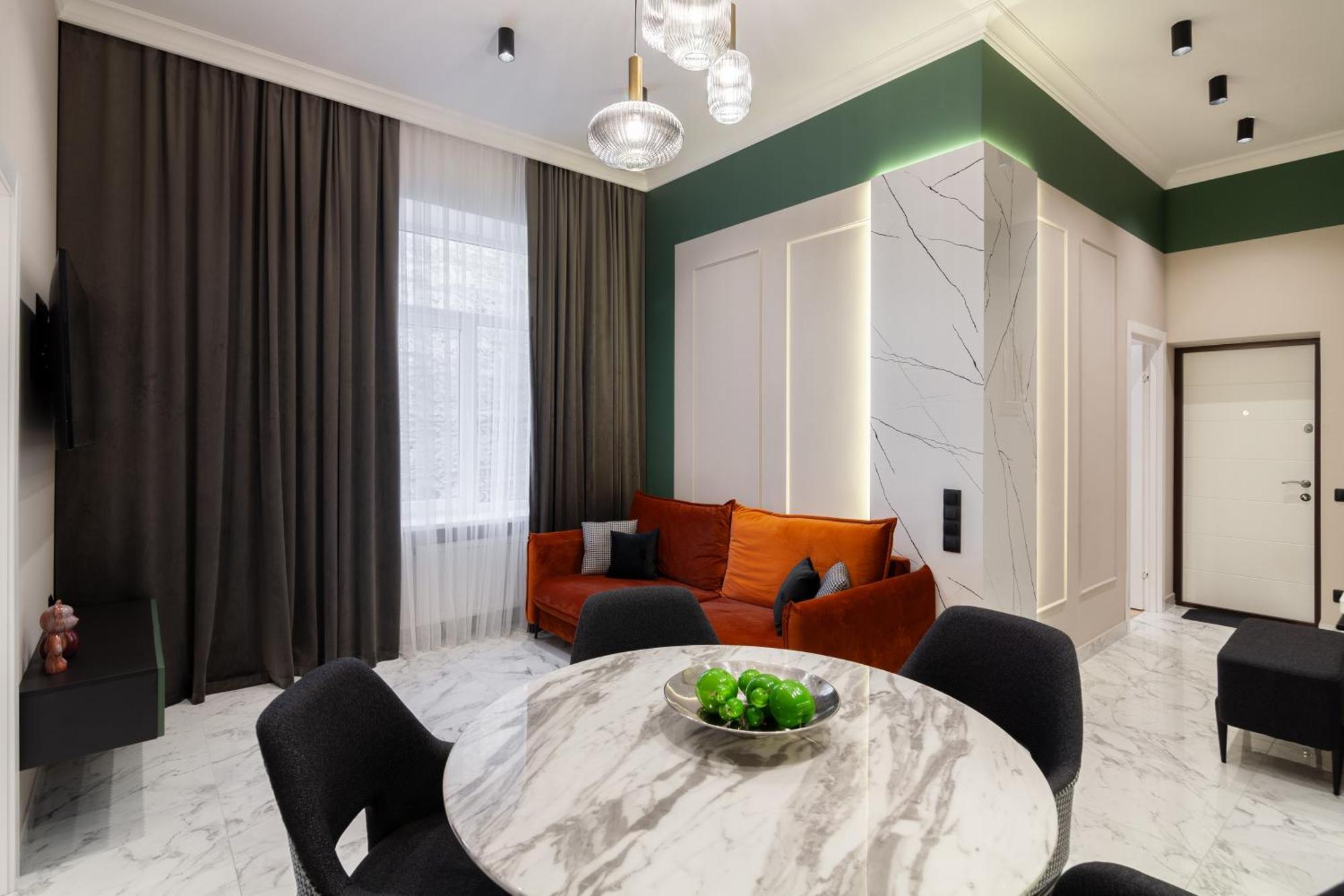 Leogrand Apartments On Franka 35 Lviv Bagian luar foto